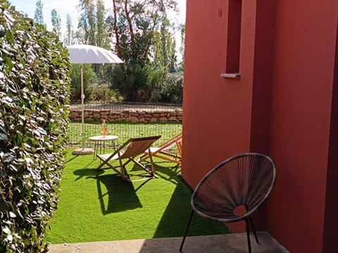 Patio, Garden view