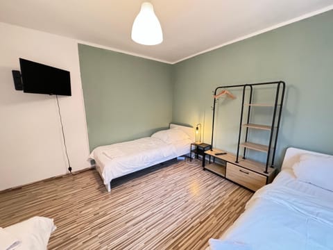 A05 - Wohnung für 6 Pers - 3 Zi mit Balkon inkl smart TV Condo in Oberursel