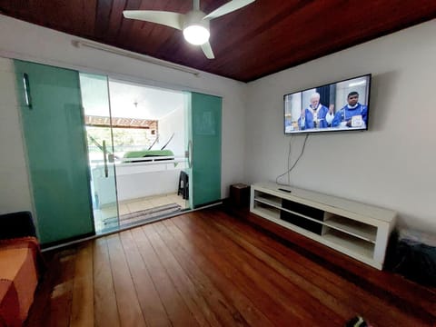 Communal lounge/ TV room, TV and multimedia