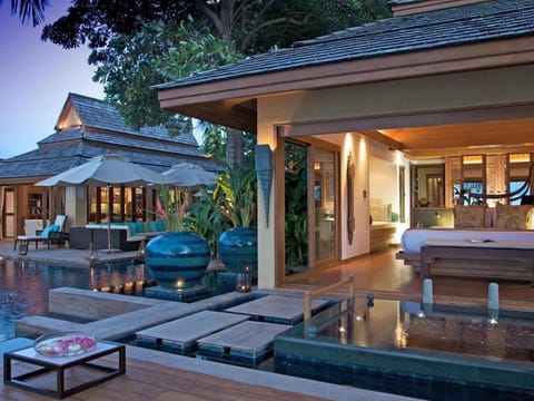 Upni Duniya - Luxury, Beachfront 9-suites Villa Villa in Ko Samui