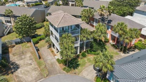 Property building, Day, Neighbourhood, Bird's eye view