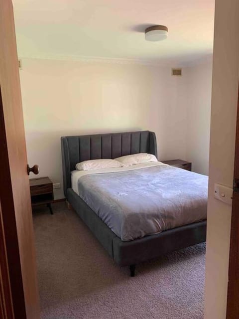 3 Bed Close to GV Hospital Apartamento in Shepparton