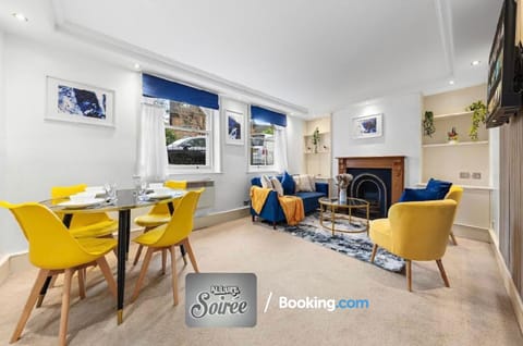 Cozy 1 Bedroom Apartment By Allure Soirée -Luxury Short Stay & Serviced Accommodation HamptonCourt with Netflix Condo in Molesey