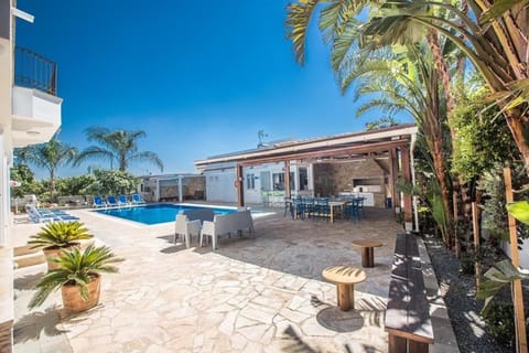 Ferienhaus mit Privatpool für 10 Personen in Paralimni, Südküste von Zypern Casa in Paralimni