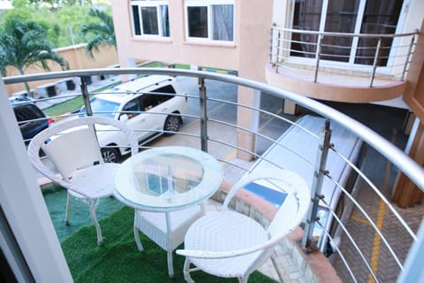 NYALI FURNISHED APARTMENT WITH ENSUITE ROOMS AND SWIMMING POOL Vacation rental in Mombasa