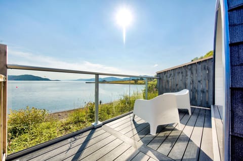 Day, Natural landscape, View (from property/room), Balcony/Terrace, Lake view, Sea view