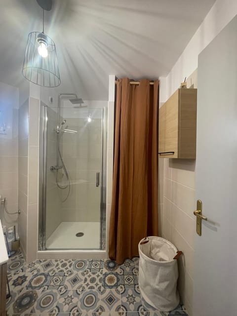 Charmant T2 à 500 m des plages Apartment in Antibes