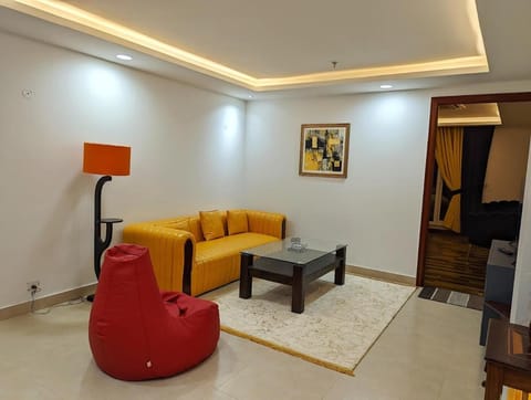 Penta Square - Royal One-Bed Suite Apartment in Lahore