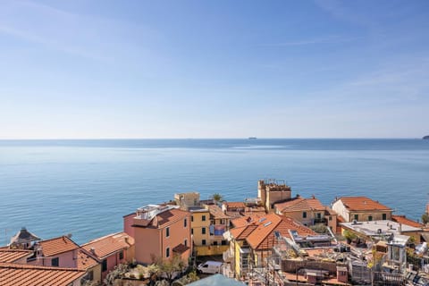 Amazing view Apartment in Tellaro