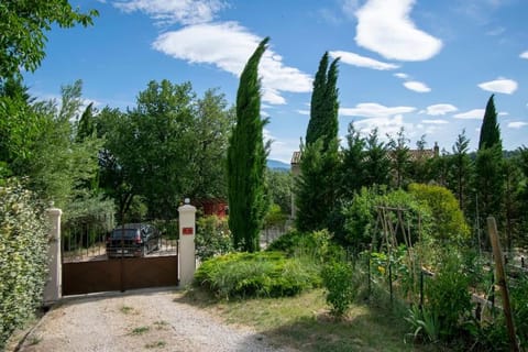 La Bastide de Mauragne - Gîte Les Pivoines Apartment in Bonnieux