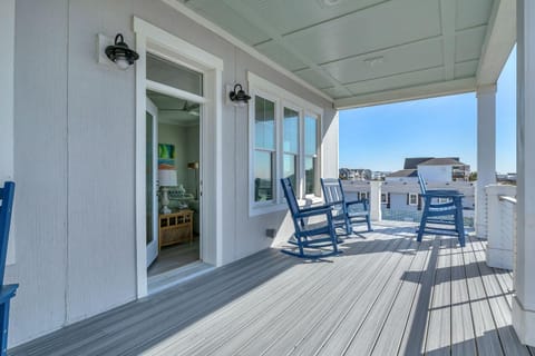 Aloweha House in Oak Island