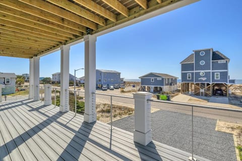 Aloweha House in Oak Island