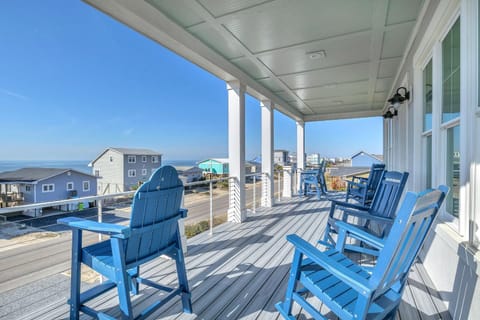 Aloweha House in Oak Island