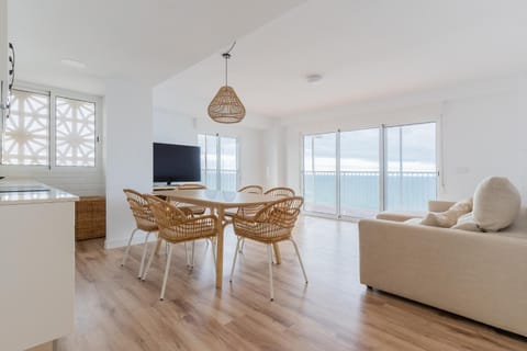 Ocean's Whisper: Les Palmeres Seaview Sanctuary Apartment in Ribera Baixa