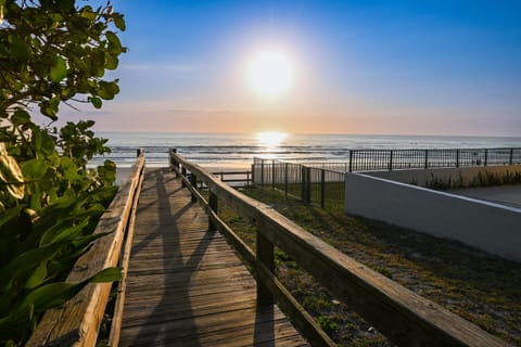 Day, Natural landscape, Beach, Sea view, Sunrise