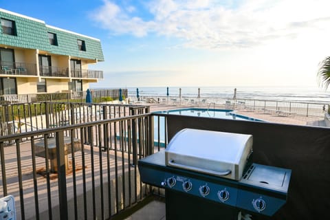 Property building, Day, Natural landscape, View (from property/room), Balcony/Terrace, Sea view