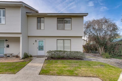 Inviting St Simons Island Townhome Walk to Beach! House in Saint Simons Island