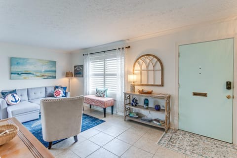 Inviting St Simons Island Townhome Walk to Beach! House in Saint Simons Island