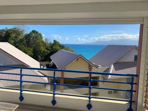 Superbe appartement dans résidence avec piscine. Apartment in Le Gosier