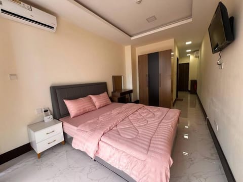 Cozy Budget Private Studio w/ Free Luxurious Pool by SYM C737 Condo in Phnom Penh Province