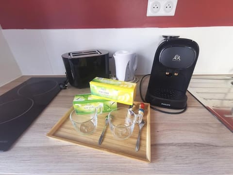 Lumineux T1 de 23m2 à 100m des Métro/Tram Apartment in Villeurbanne