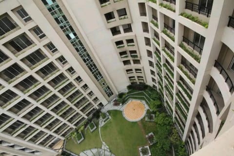 Siddha Xanadu Studio 310, Poolside Near Airport, CC2 Mall Apartment in Kolkata