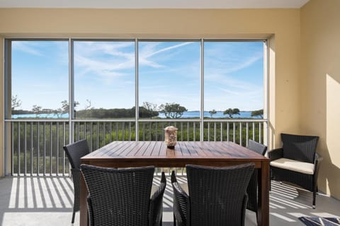 Holmes Beach Retreat! Condo in Margaritaville with amazing views of the bay! House in Bradenton