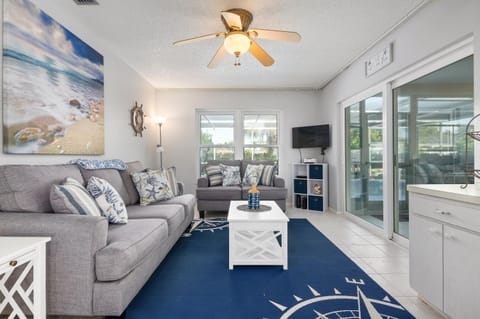 Seas the Day! Private Heated Pool Home! House in Bradenton