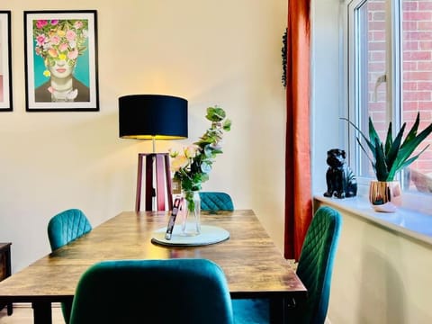 Decorative detail, Dining area, hair dresser