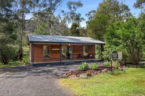 Algona Views House in Halls Gap