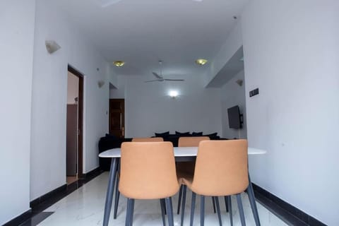 Golden Residencies - Colombo - 3 Bed Apartment Condo in Colombo
