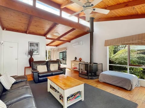 Banksia Cottage House in Halls Gap