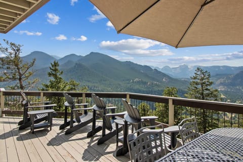 Breathtaking Luxury Mountain Retreat - Switzerland in Colorado - Estes Park's Very Best House in Rocky Mountain National Park