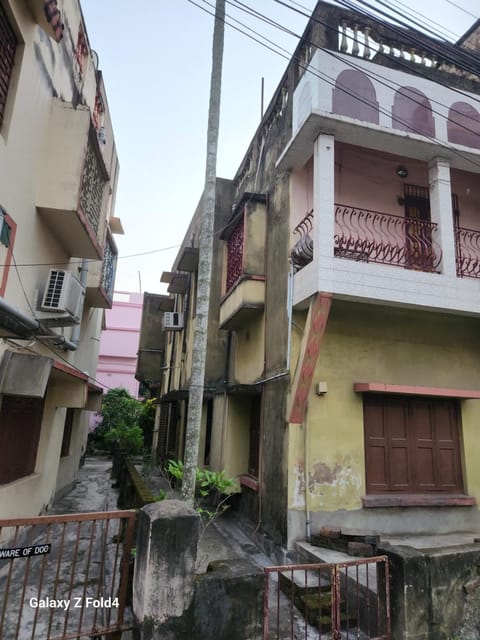 Datta Bari Vacation rental in Kolkata
