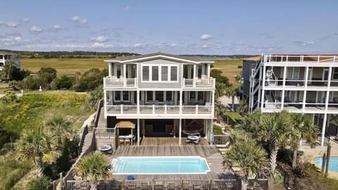 Southern Charm Wedding Venue of Holden Beach House in Holden Beach
