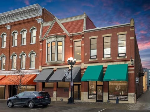 Cozy 3br Downtown Bakery & Shops! Apartment in La Crosse