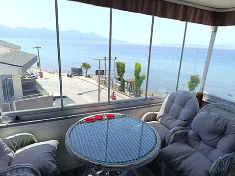 Kusadasi Beachfront Studio Flat for Family Apartment in Aydın Province