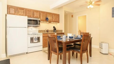 Bay Ridge unit by Downtown Annapolis and Quiet Waters Park Apartamento in Hillsmere Shores