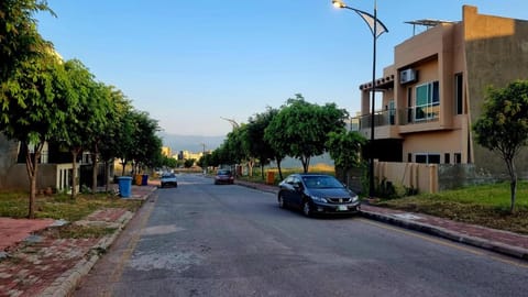 Haven Lodge, cheerful 3BR in Bahria Enclave Islamabad House in Islamabad