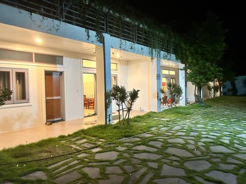 Patio, Night, Garden, Garden view