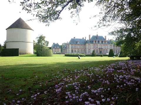 Nearby landmark, Natural landscape, Landmark view