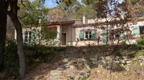 Maison dans la nature Villa in Rognes