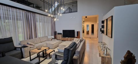 Communal lounge/ TV room