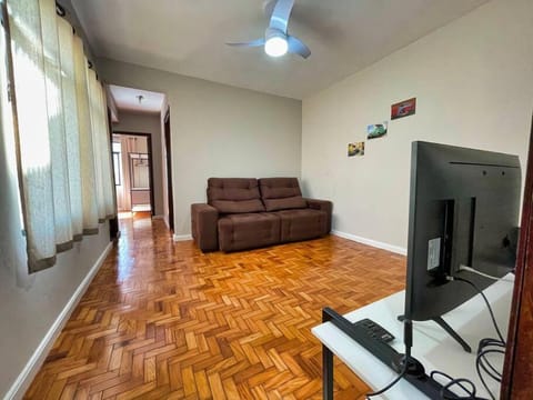 Apartamento 2 QTS Excelente Localização - EV05 Apartment in Maringá