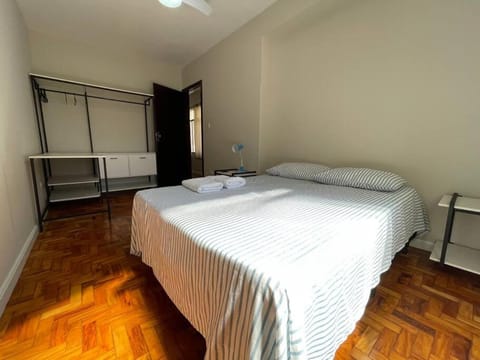 Apartamento 2 QTS Excelente Localização - EV05 Apartment in Maringá