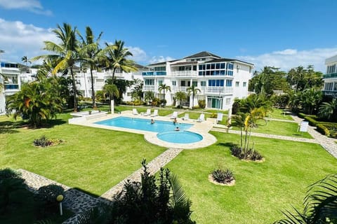 Natural landscape, Pool view, Swimming pool