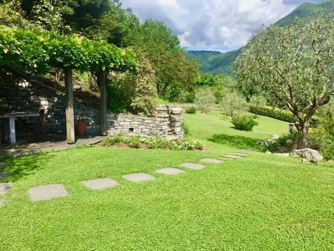 Lovely Cascina. Stunning Lake Views & Sun Deck House in Cernobbio