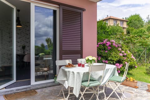 Garden, Balcony/Terrace, Dining area, Garden view