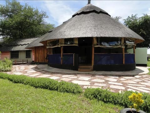 Hippo Paradise Lodge and Campsites Albergue natural in Zimbabwe