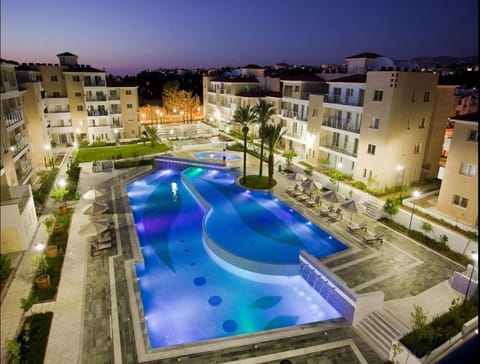 Property building, Night, City view, Swimming pool, Location, sunbed